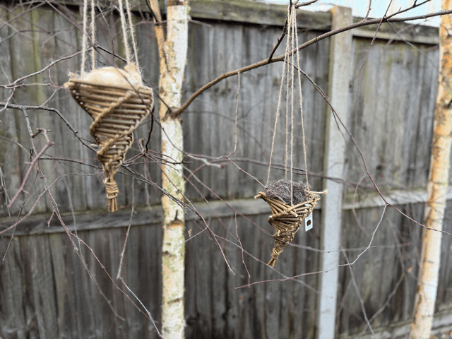 Nesting bird feeder (wool filled)