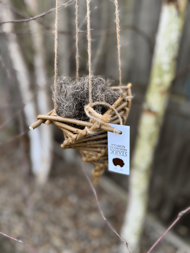 Nesting bird feeder (wool filled)